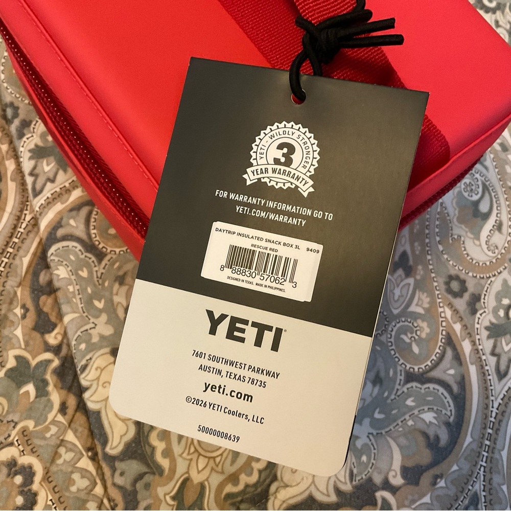 NWT Yeti 3L Insulated Rescue Red Snack Box - Picture 14 of 16